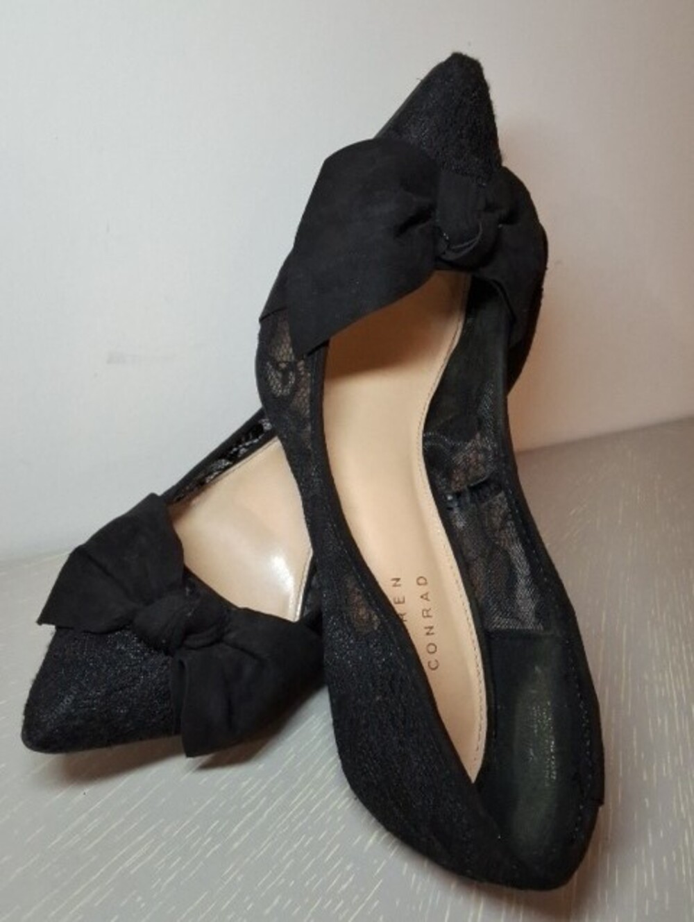 LC Lauren Conrad Black Bow Lace Pointed Toe Pumps Heels 8.5 - Picture 5 of 5